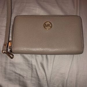 Michael Kors wallet wristlet